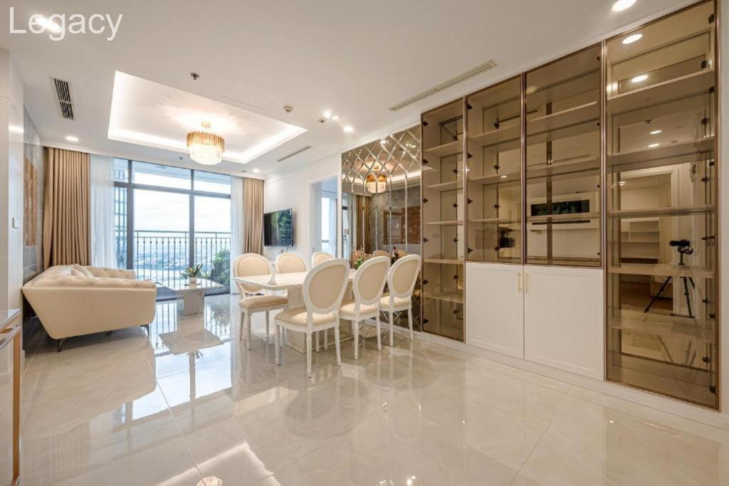 Landmark 81 Legacy Inn