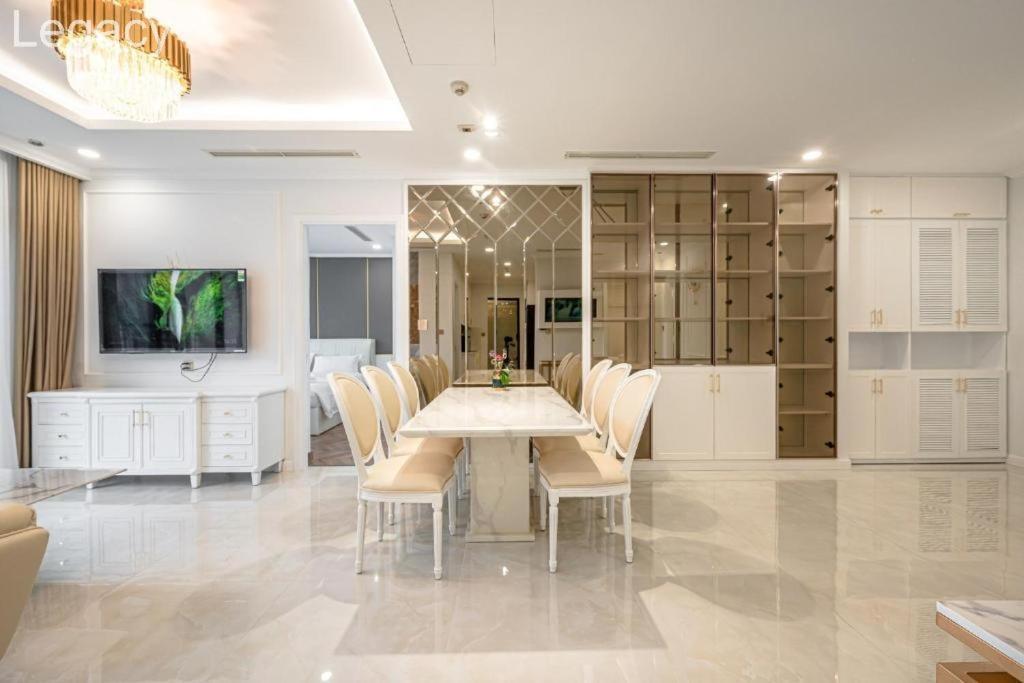 Landmark 81 Legacy Inn
