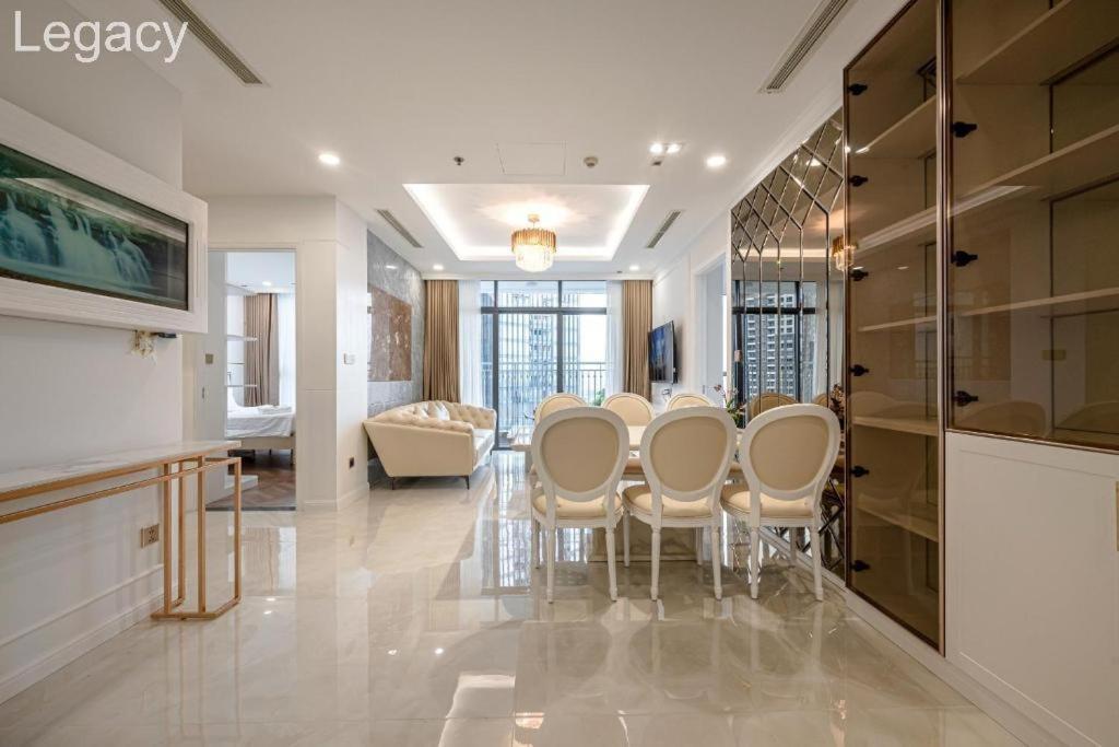 Landmark 81 Legacy Inn
