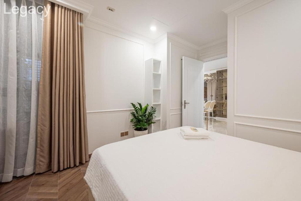 Landmark 81 Legacy Inn