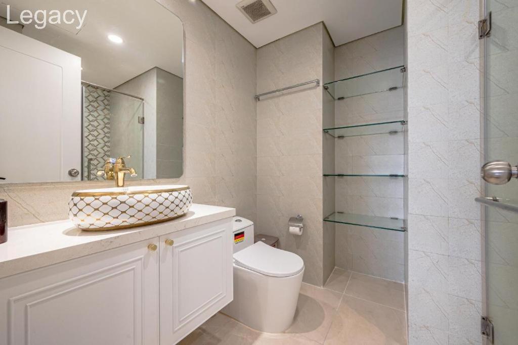 Landmark 81 Legacy Inn