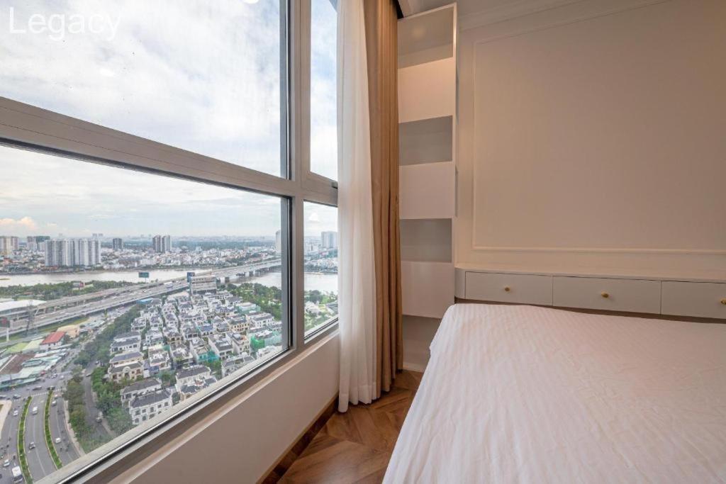 Landmark 81 Legacy Inn