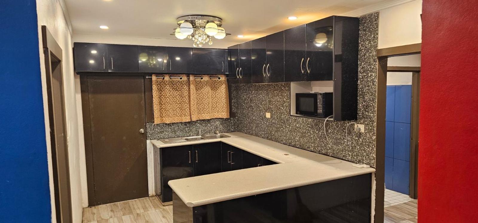 Racecourse Apartment