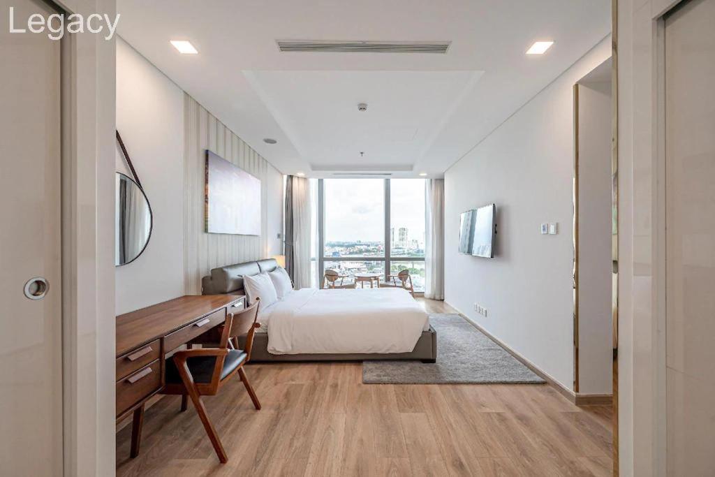 Landmark 81 Legacy Inn
