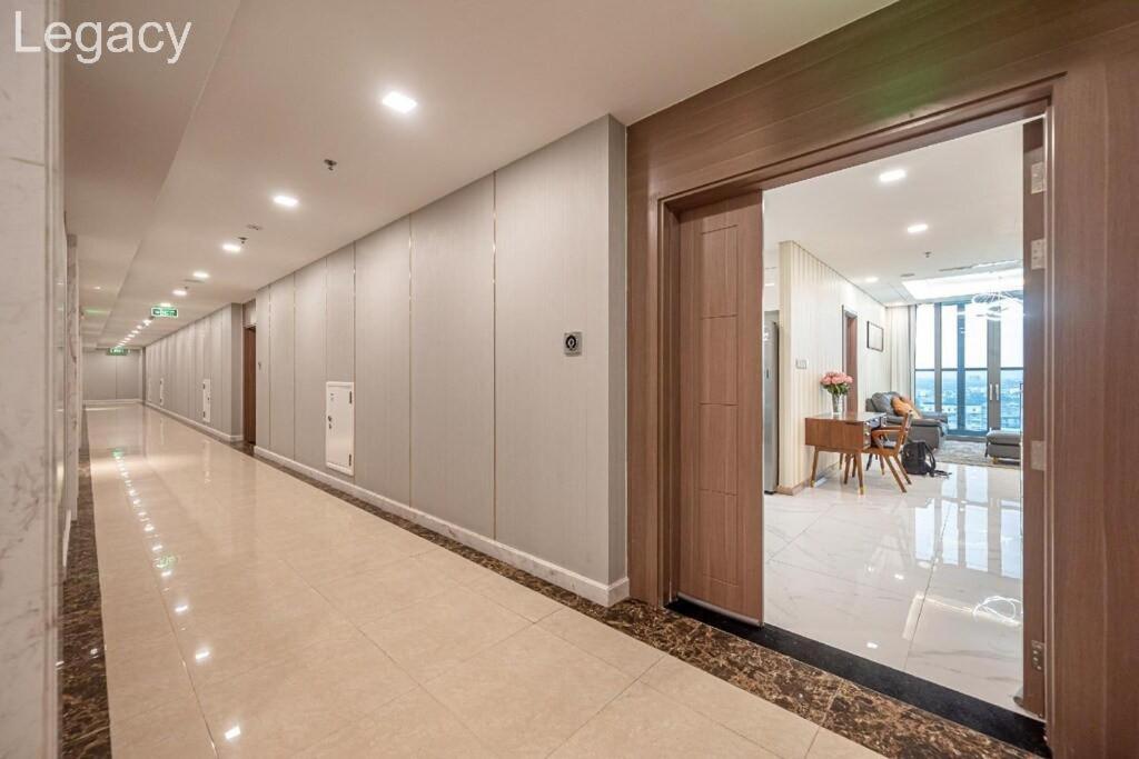 Landmark 81 Legacy Inn