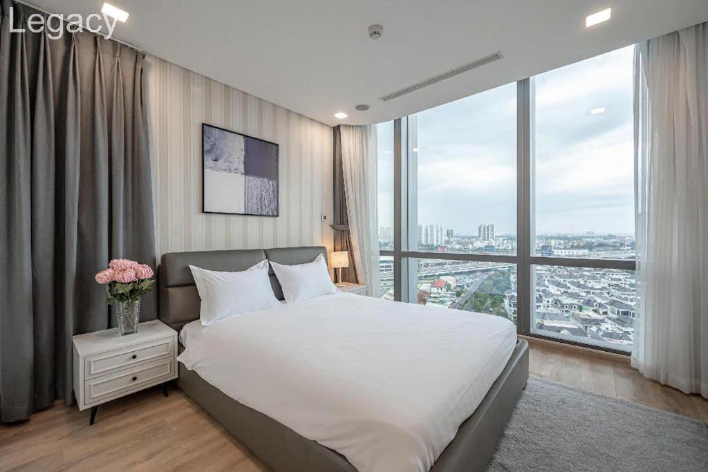 Landmark 81 Legacy Inn