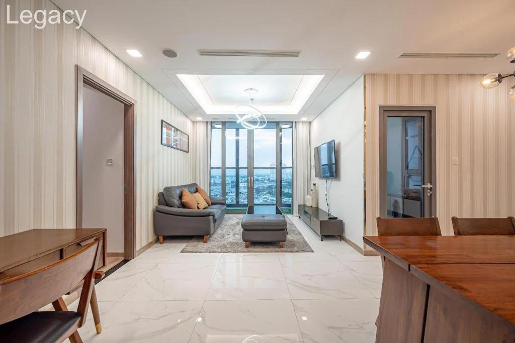 Landmark 81 Legacy Inn