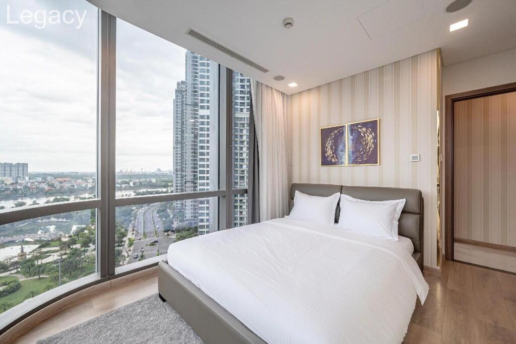 Landmark 81 Legacy Inn