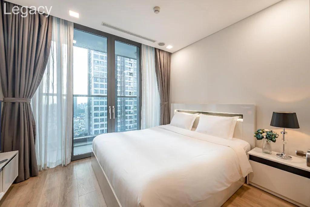 Landmark 81 Legacy Inn