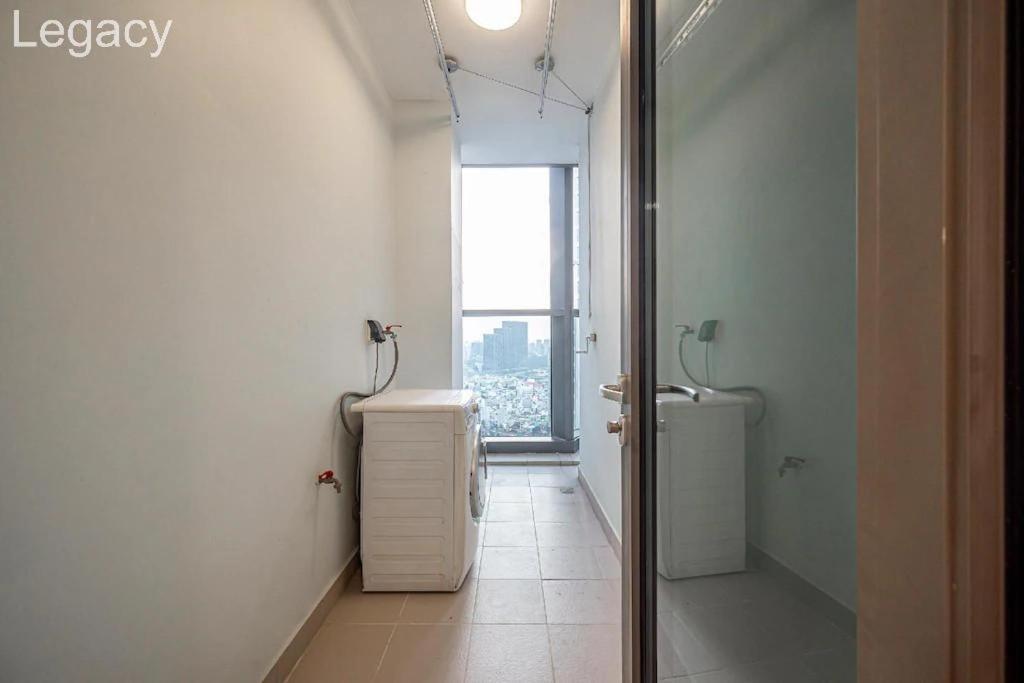 Landmark 81 Legacy Inn