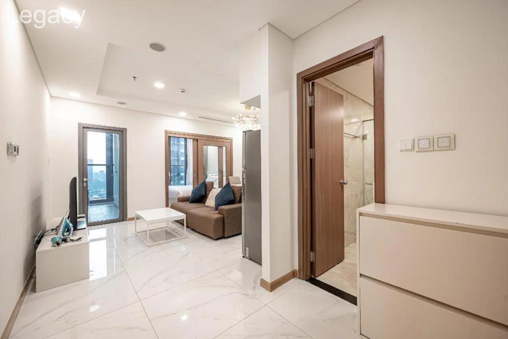 Landmark 81 Legacy Inn
