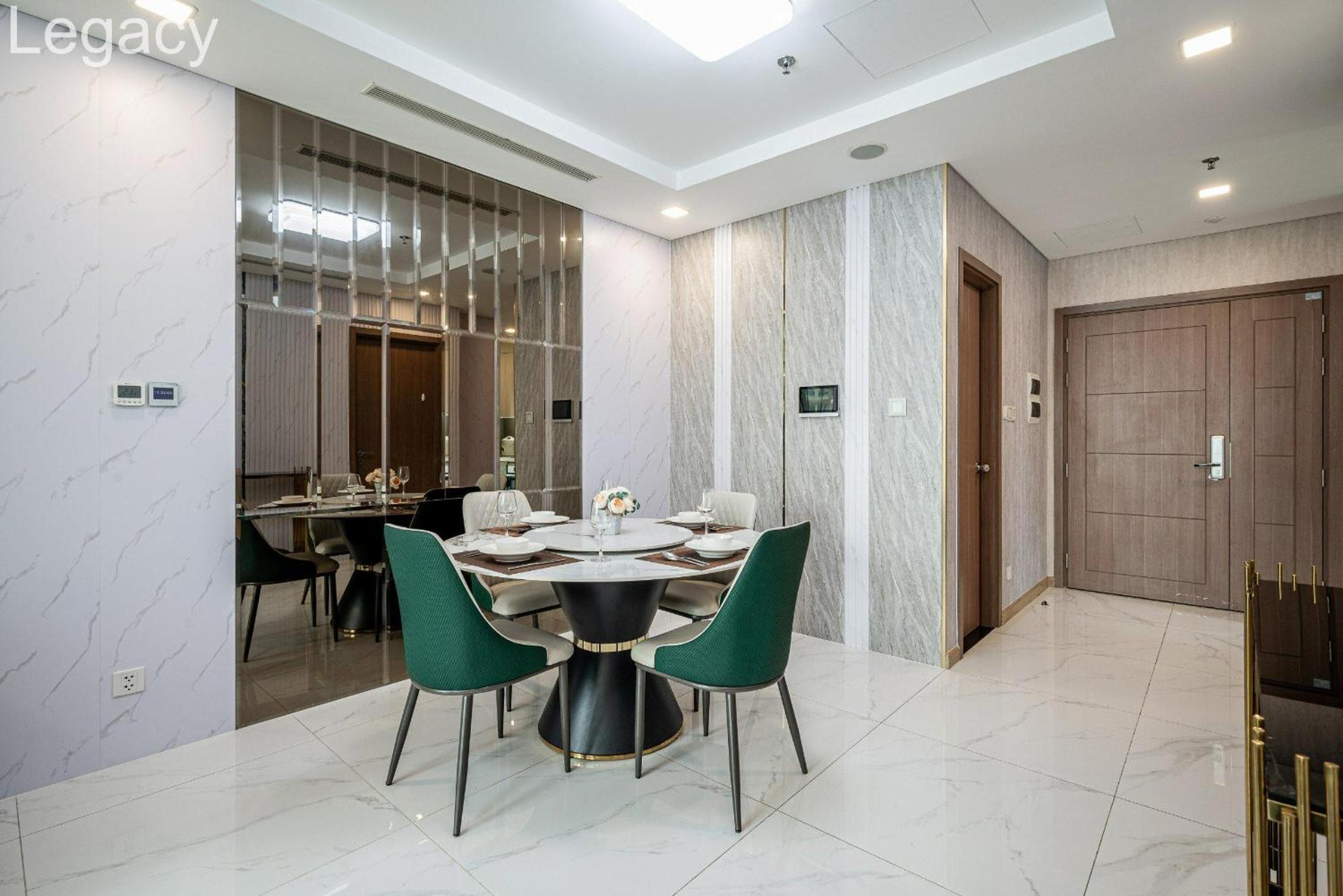 Landmark 81 Legacy Inn