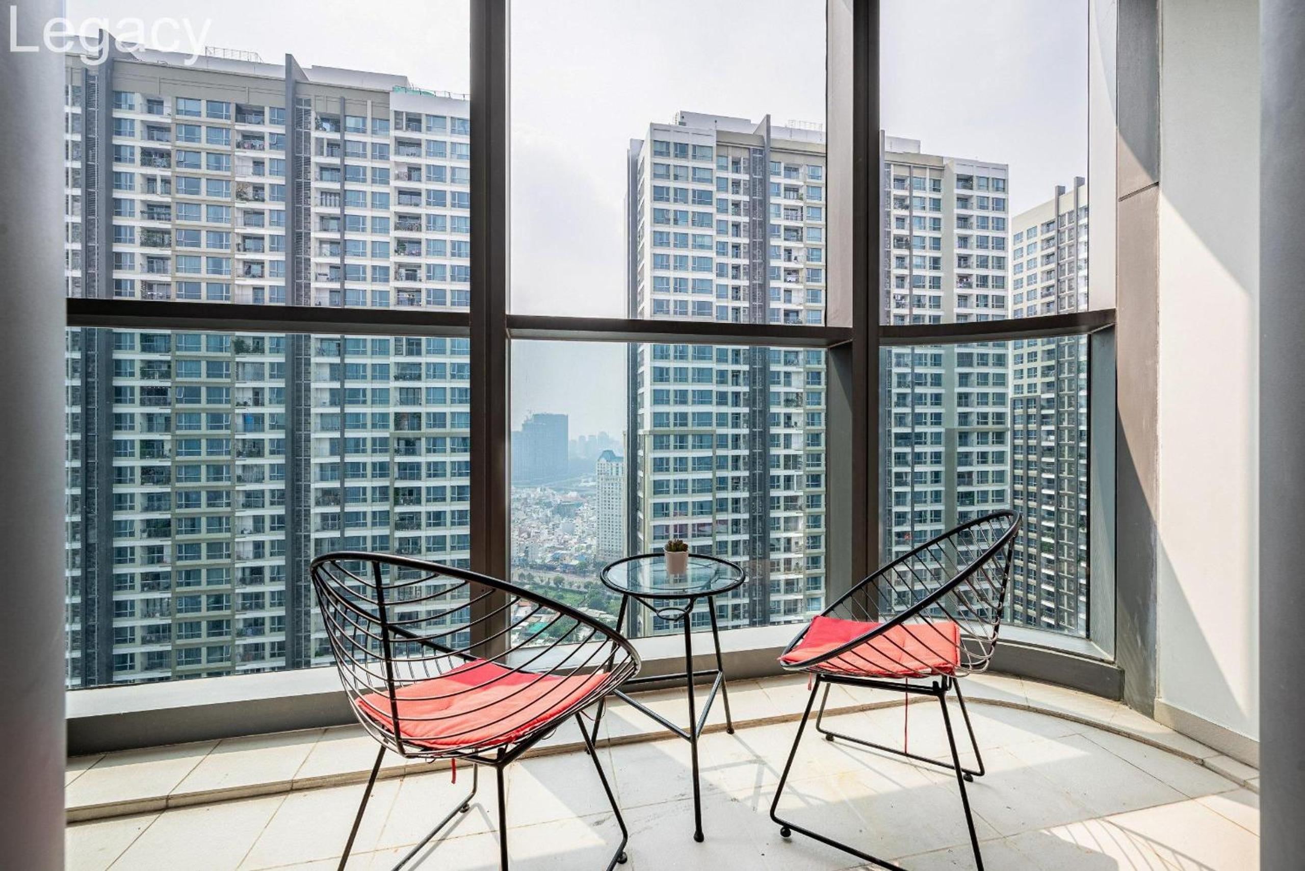 Landmark 81 Legacy Inn
