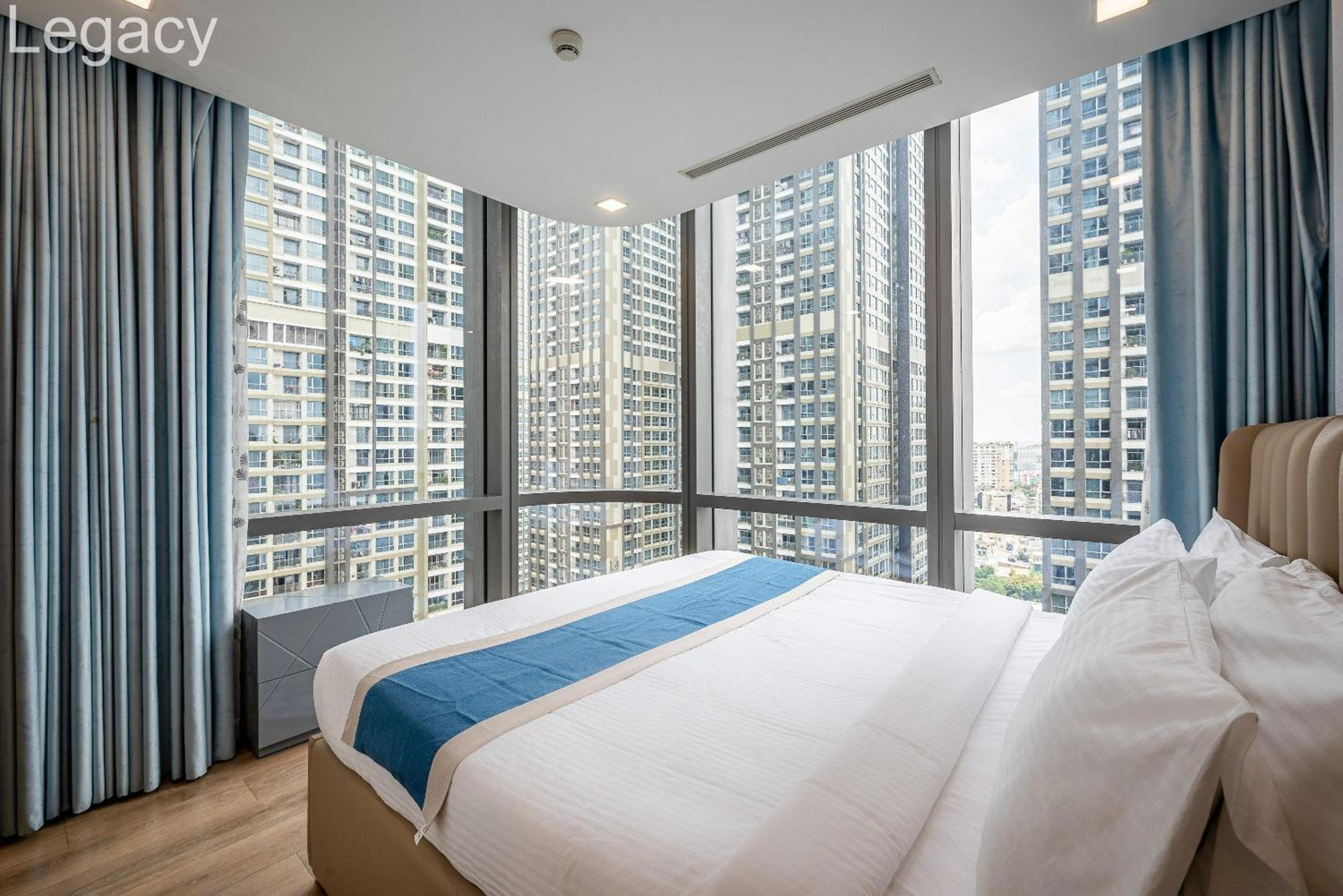 Landmark 81 Legacy Inn