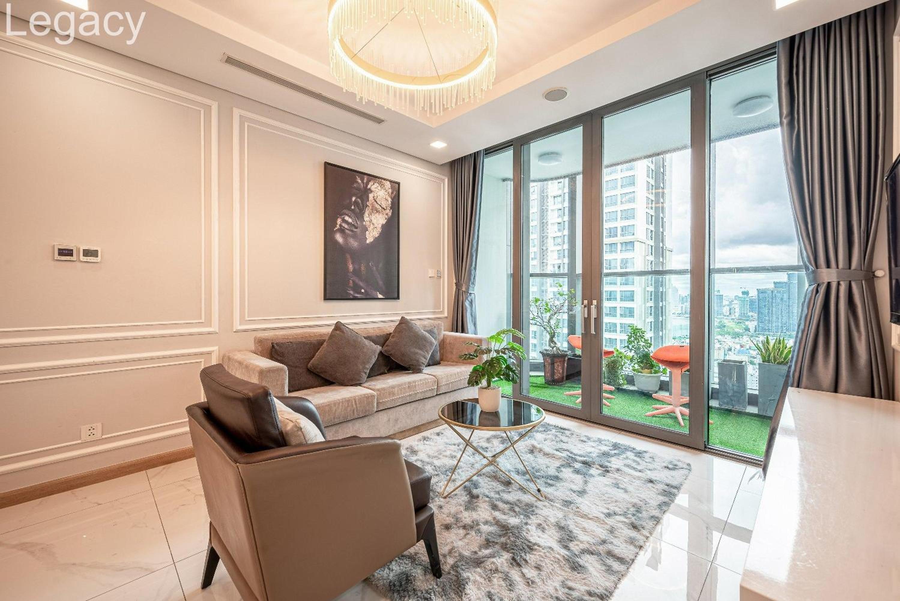 Landmark 81 Legacy Inn