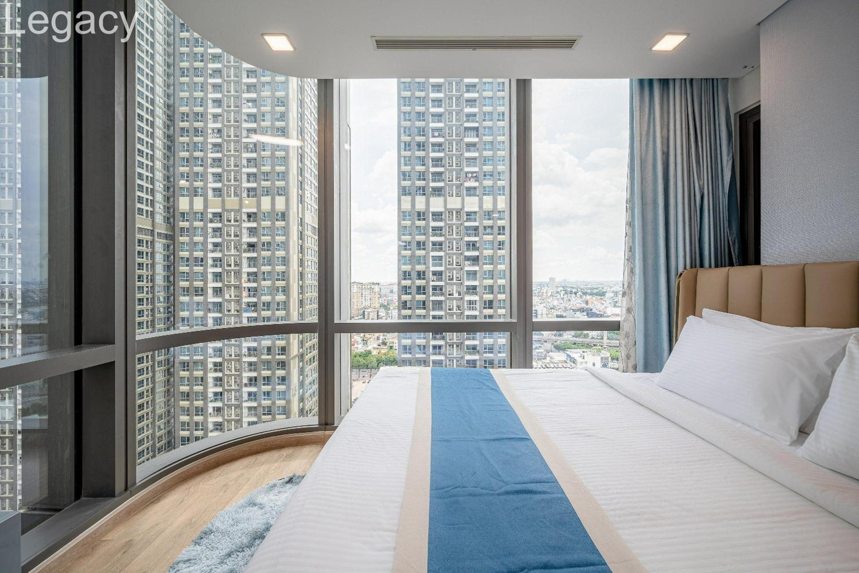 Landmark 81 Legacy Inn