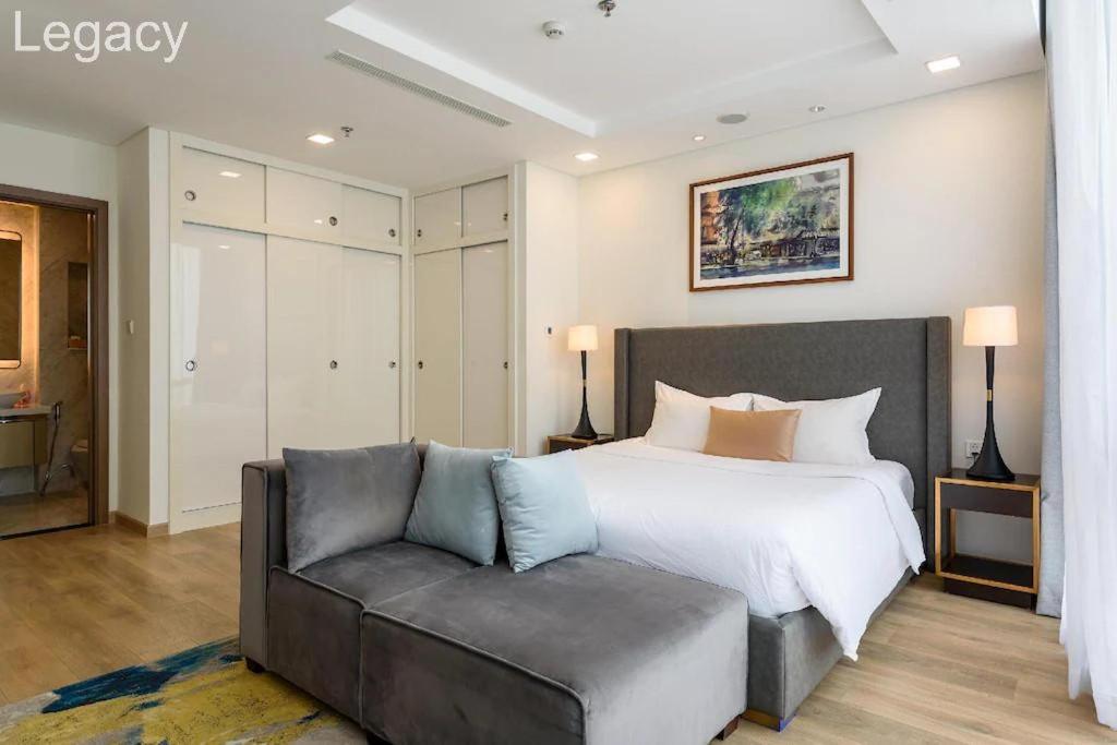 Landmark 81 Legacy Inn