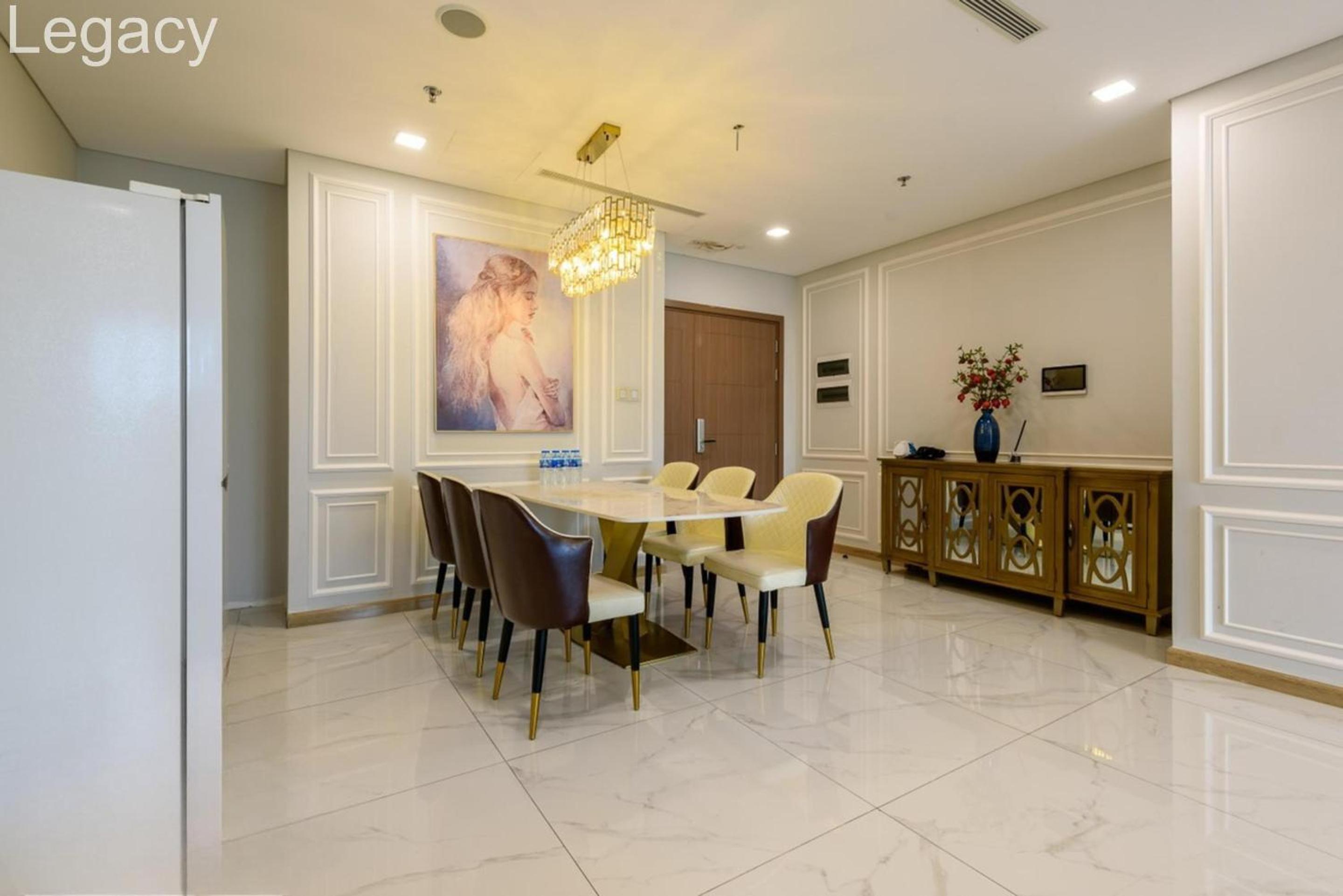 Landmark 81 Legacy Inn