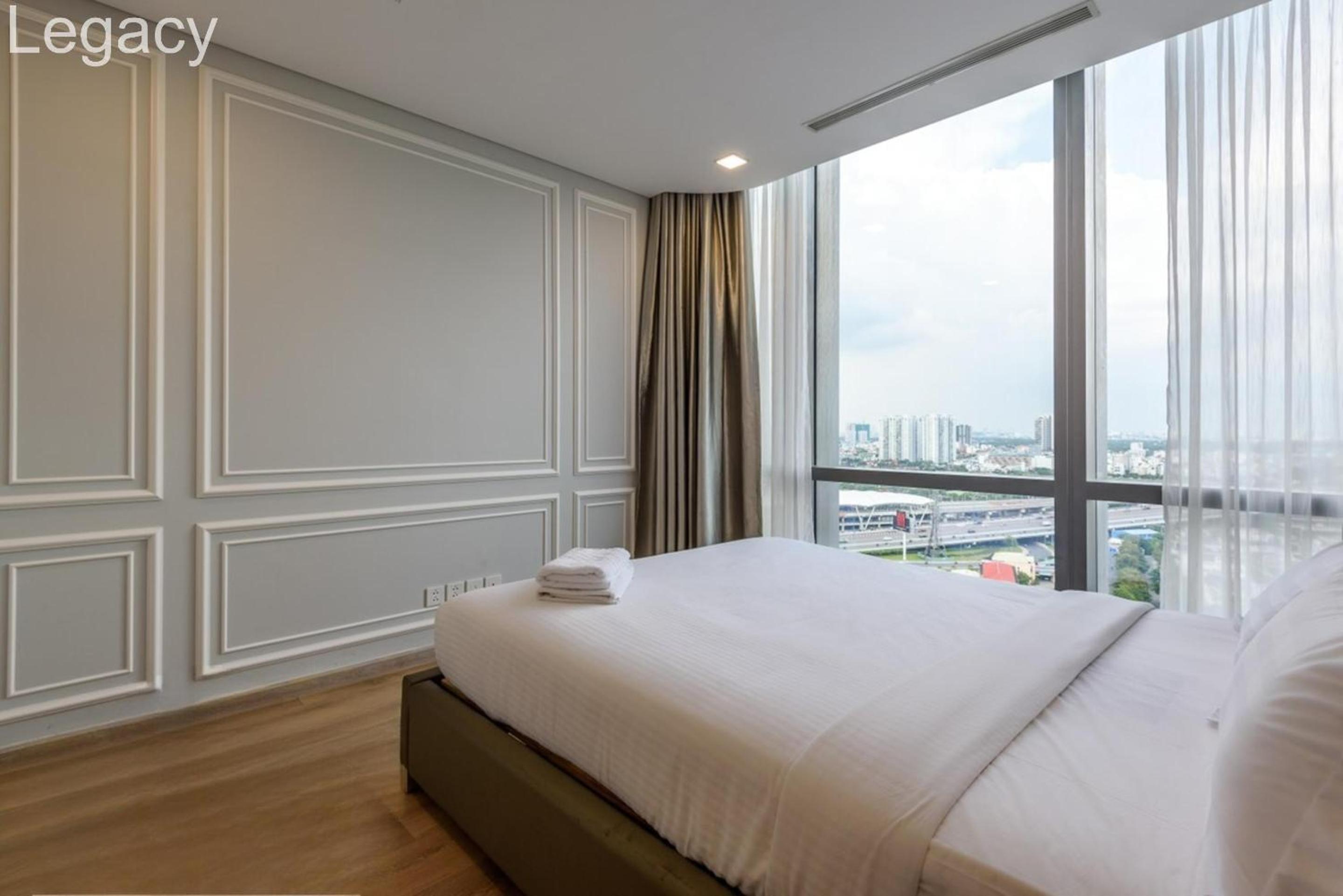 Landmark 81 Legacy Inn