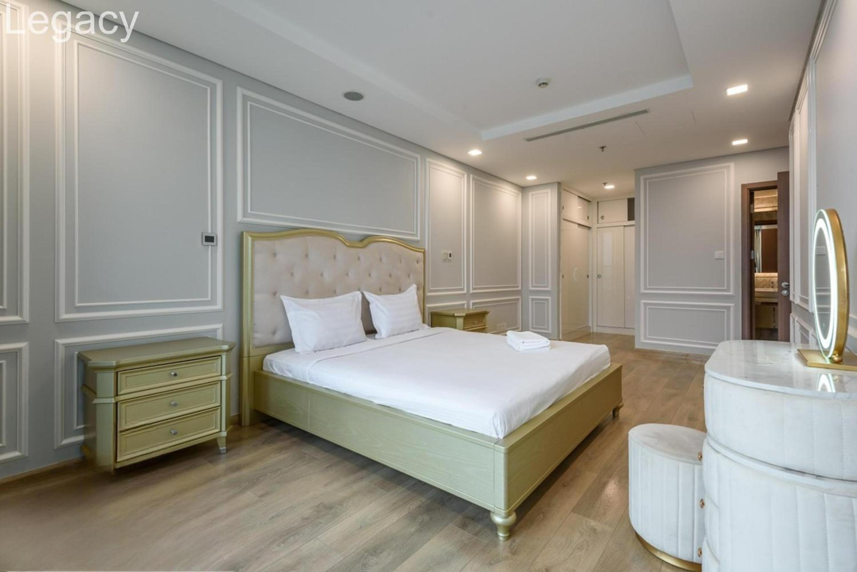 Landmark 81 Legacy Inn