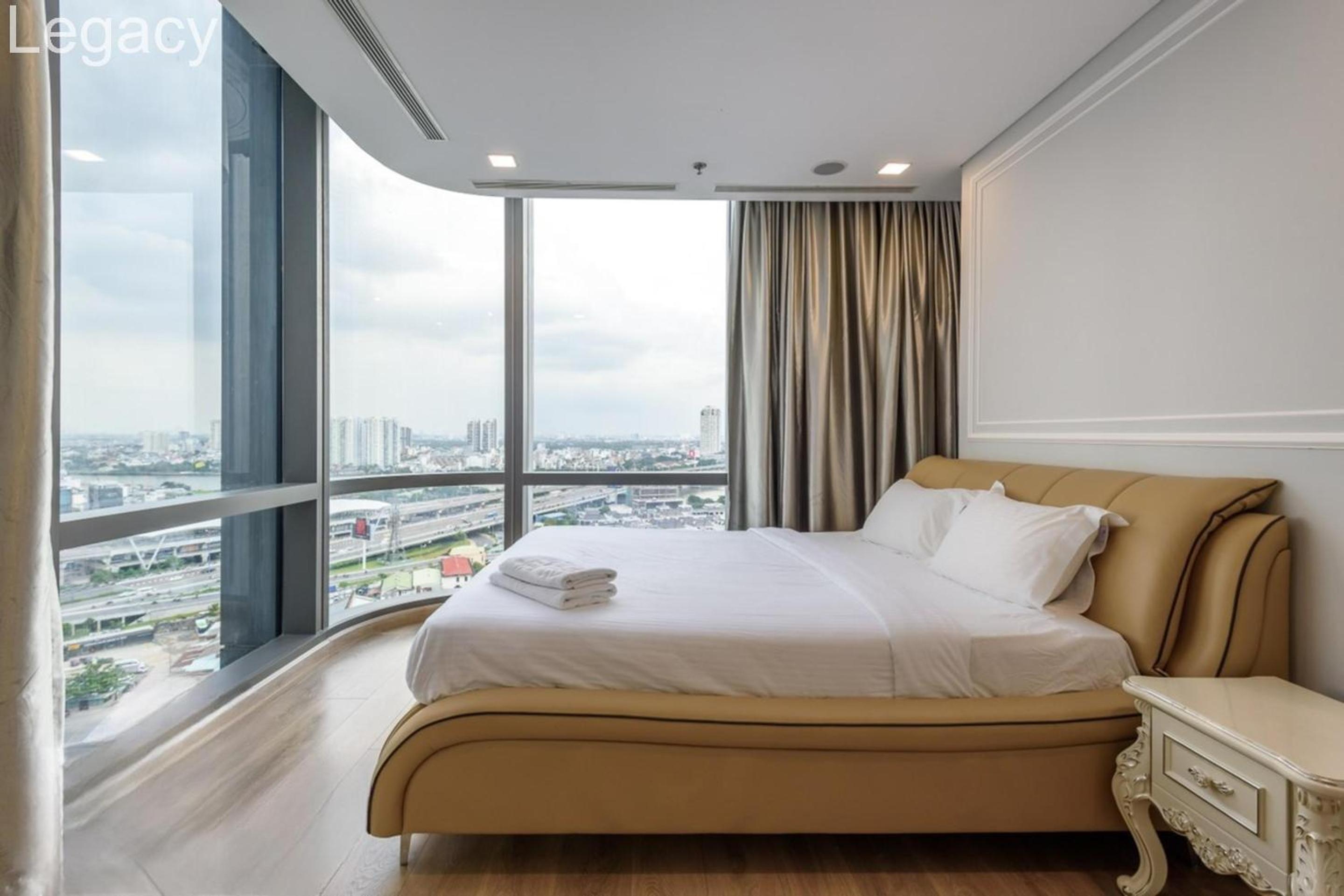 Landmark 81 Legacy Inn