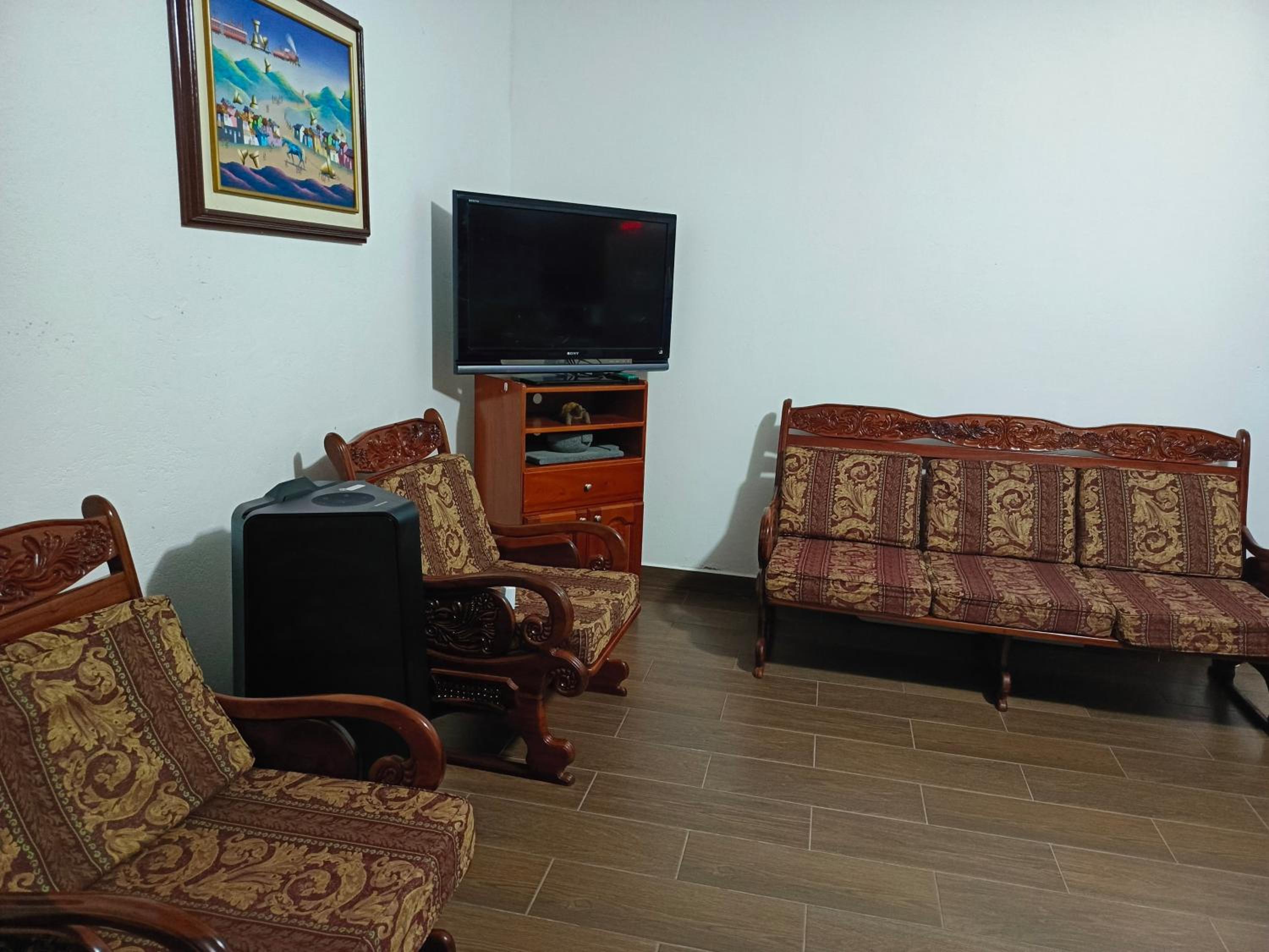 Rooms with private bathroom and kitchen