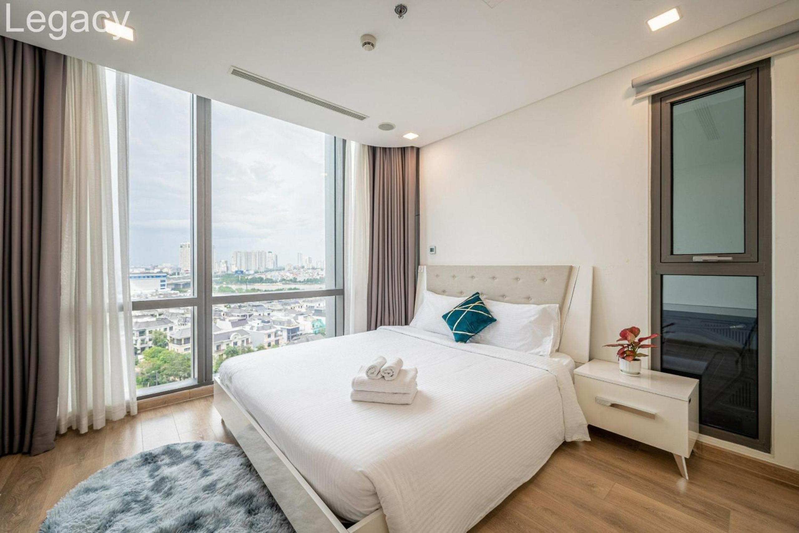 Landmark 81 Legacy Inn