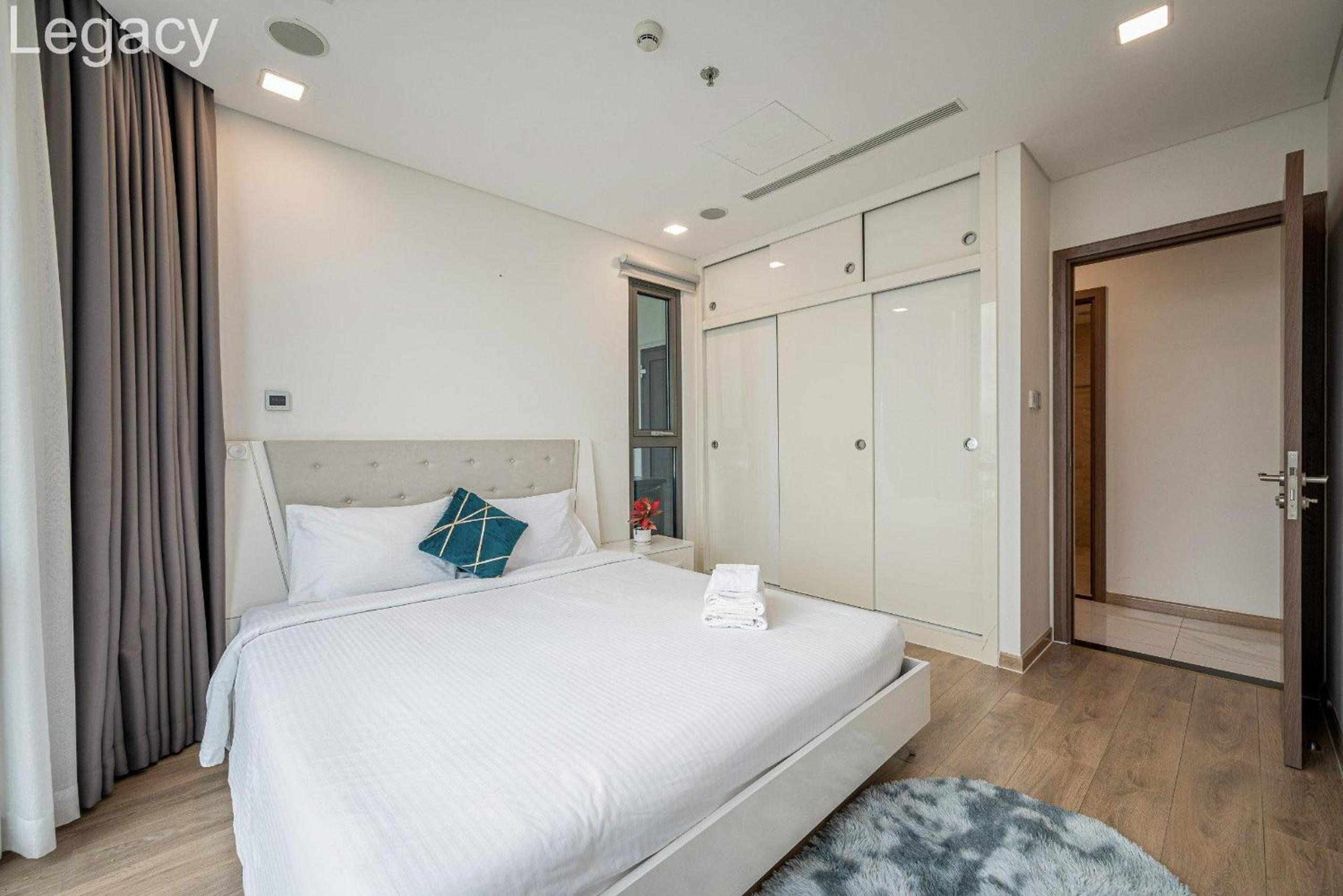 Landmark 81 Legacy Inn