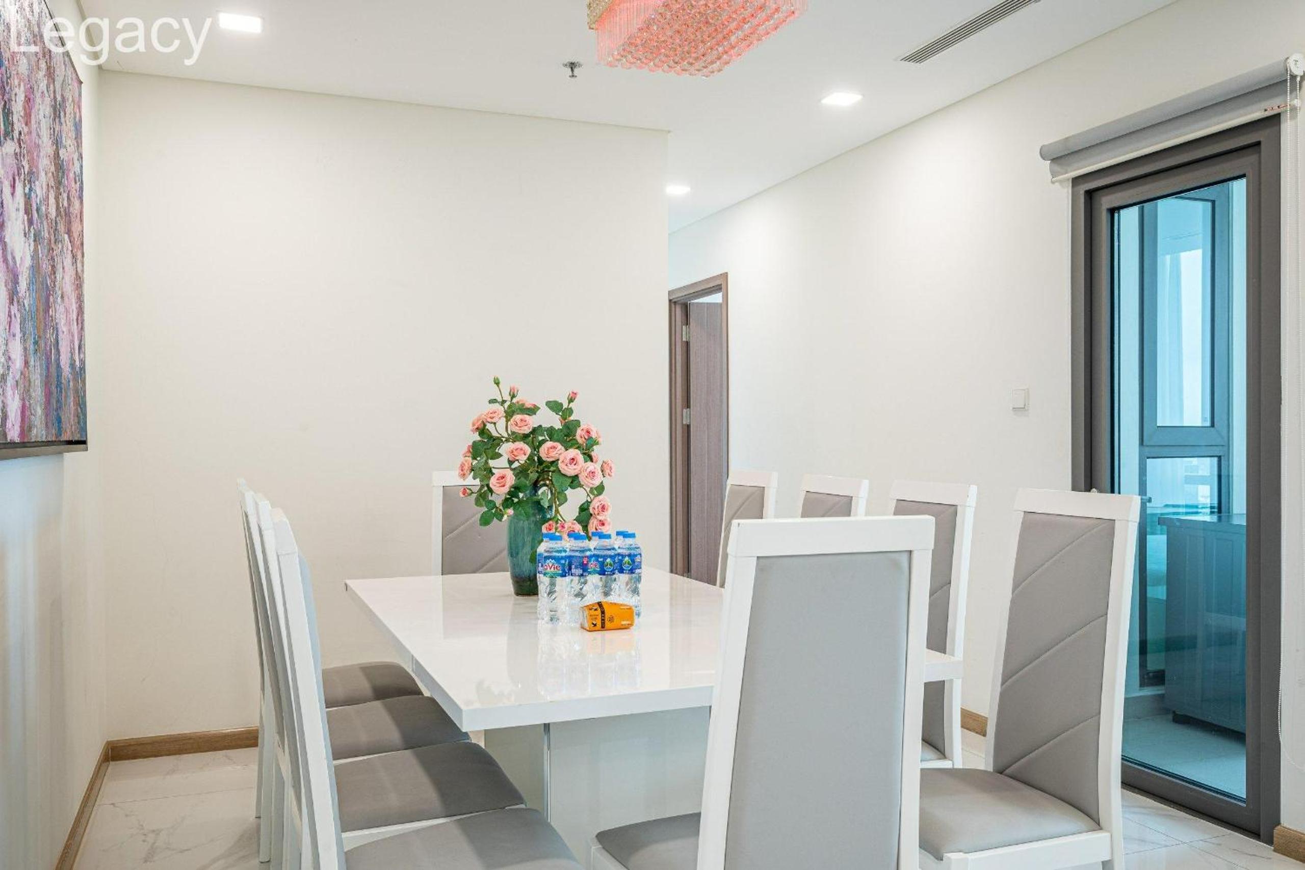 Landmark 81 Legacy Inn
