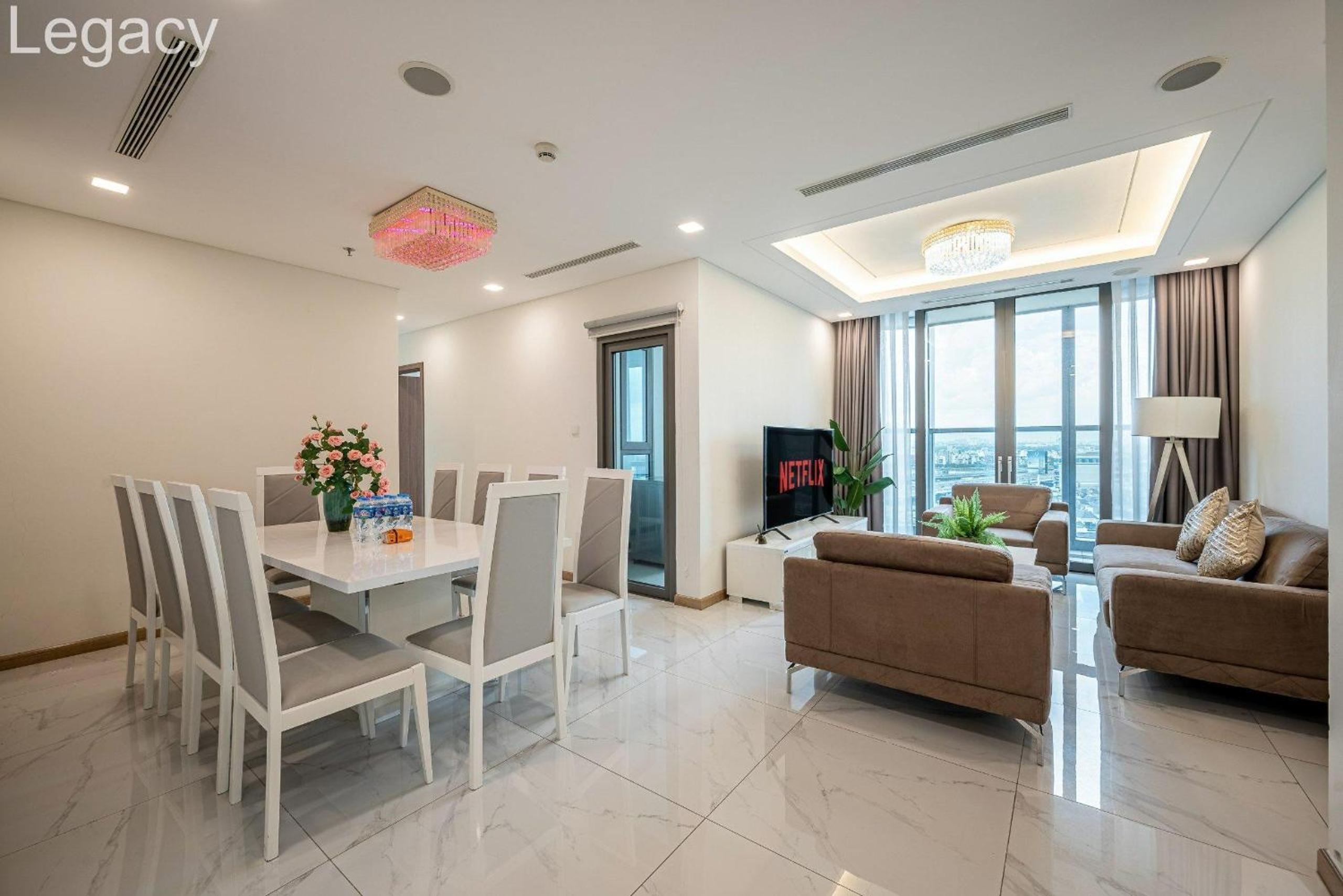 Landmark 81 Legacy Inn