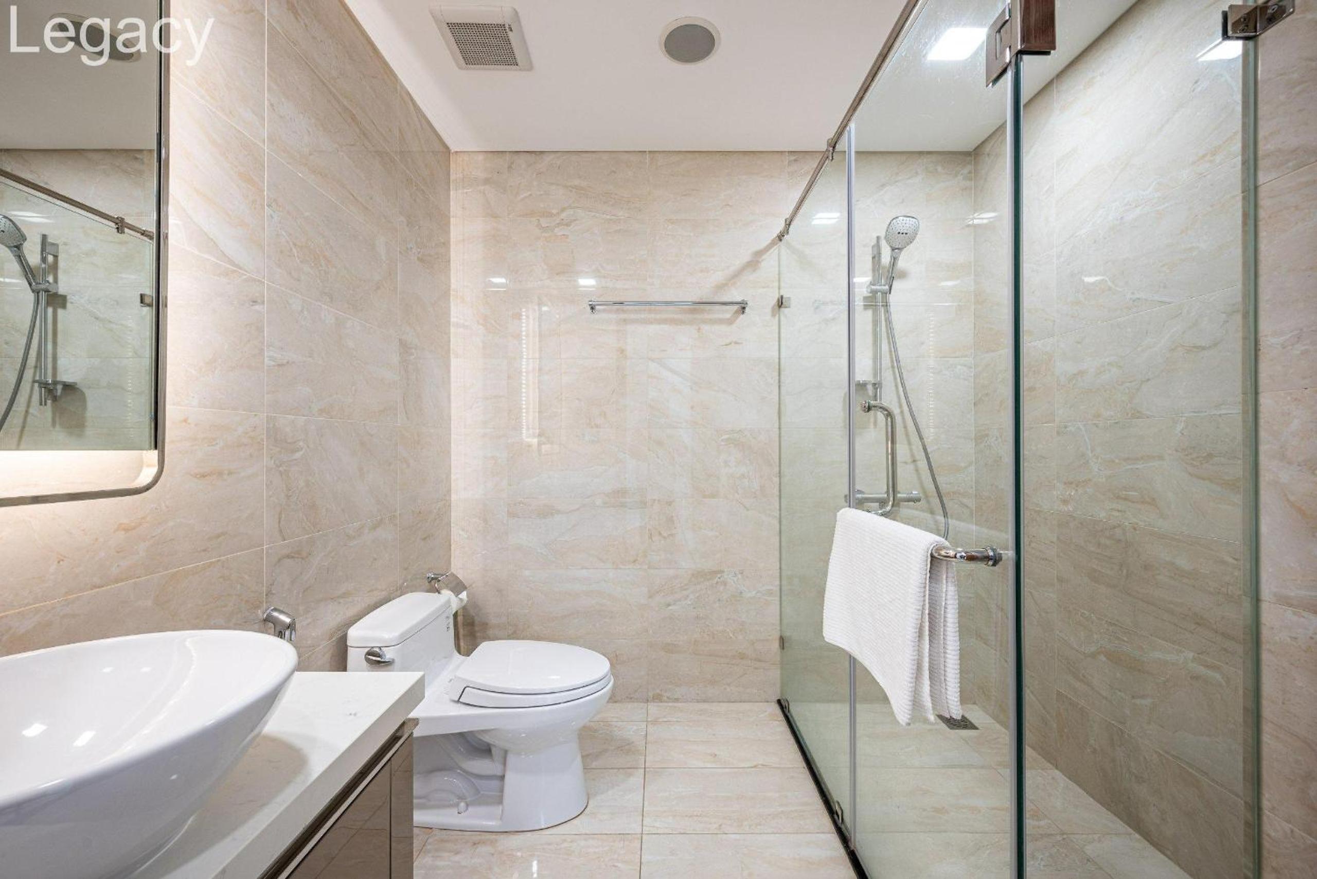 Landmark 81 Legacy Inn