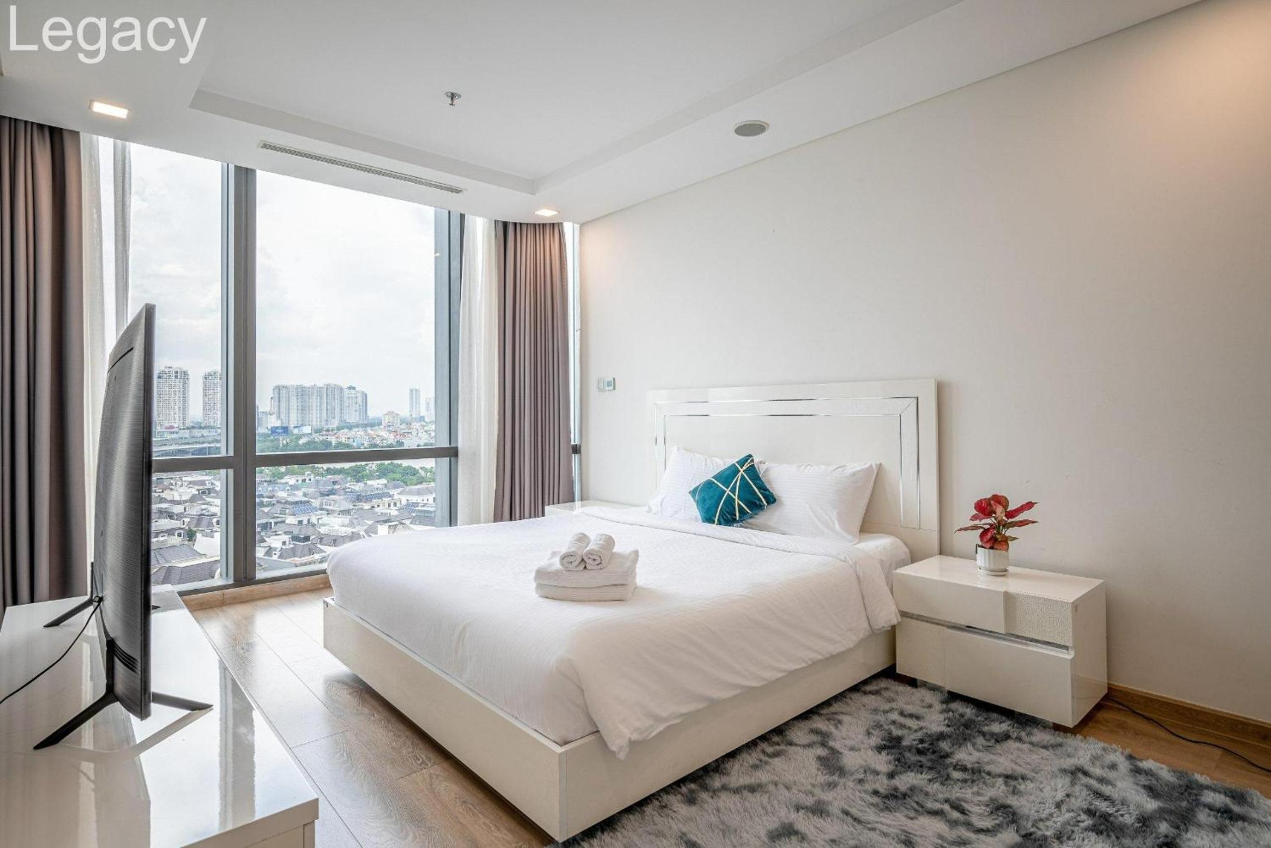 Landmark 81 Legacy Inn