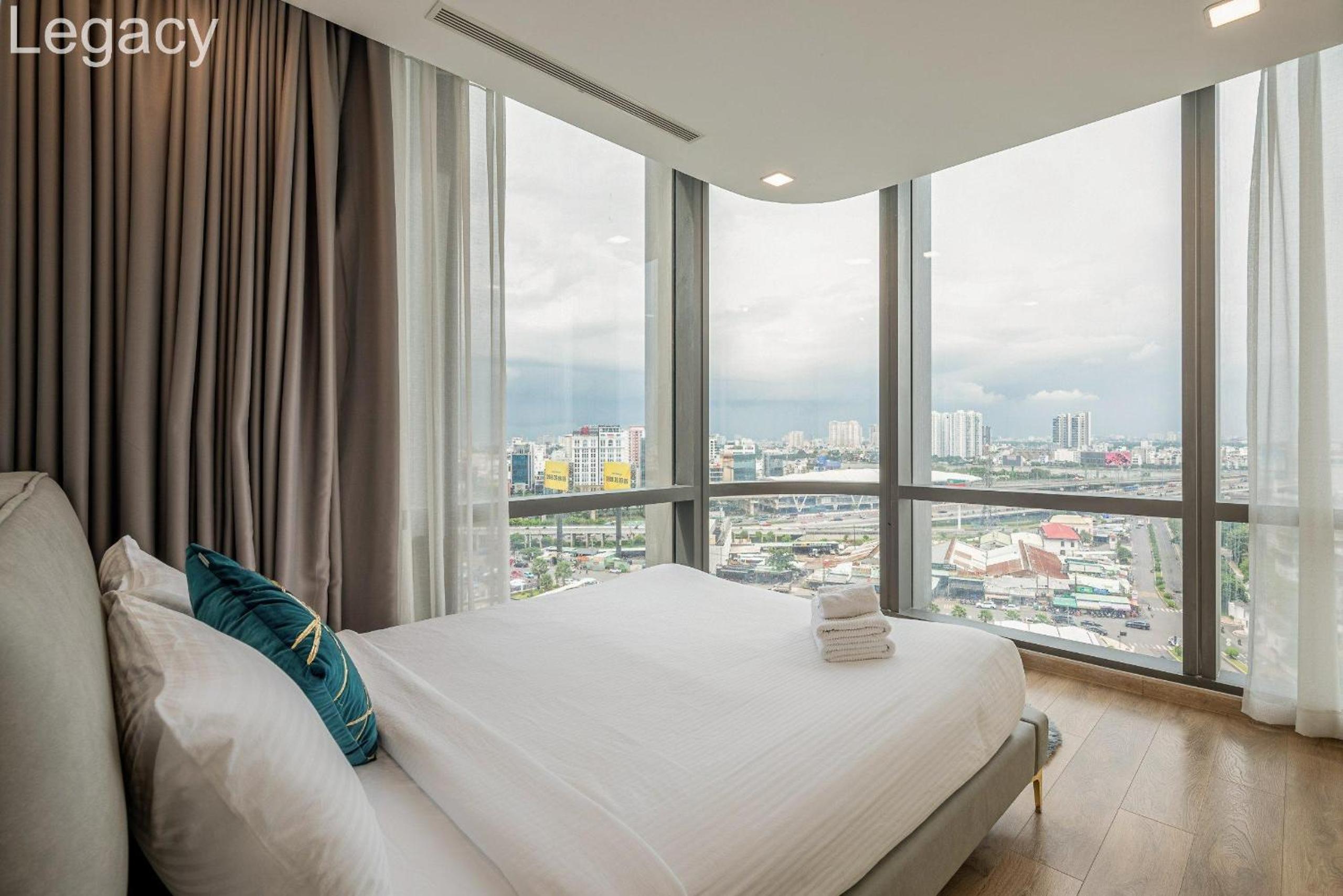 Landmark 81 Legacy Inn