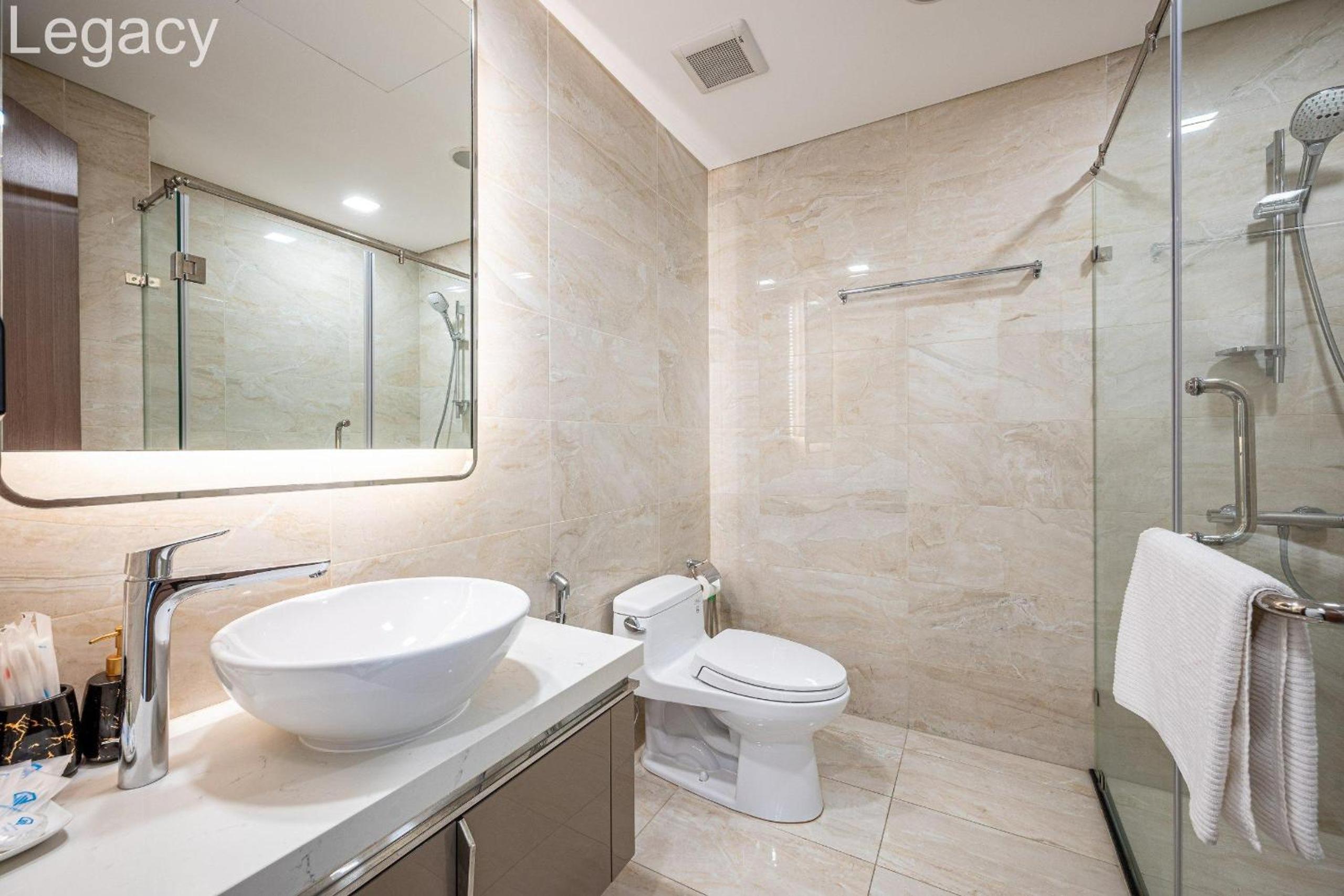 Landmark 81 Legacy Inn