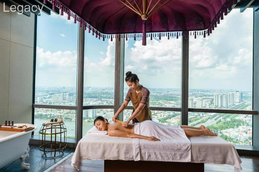 Landmark 81 Legacy Inn
