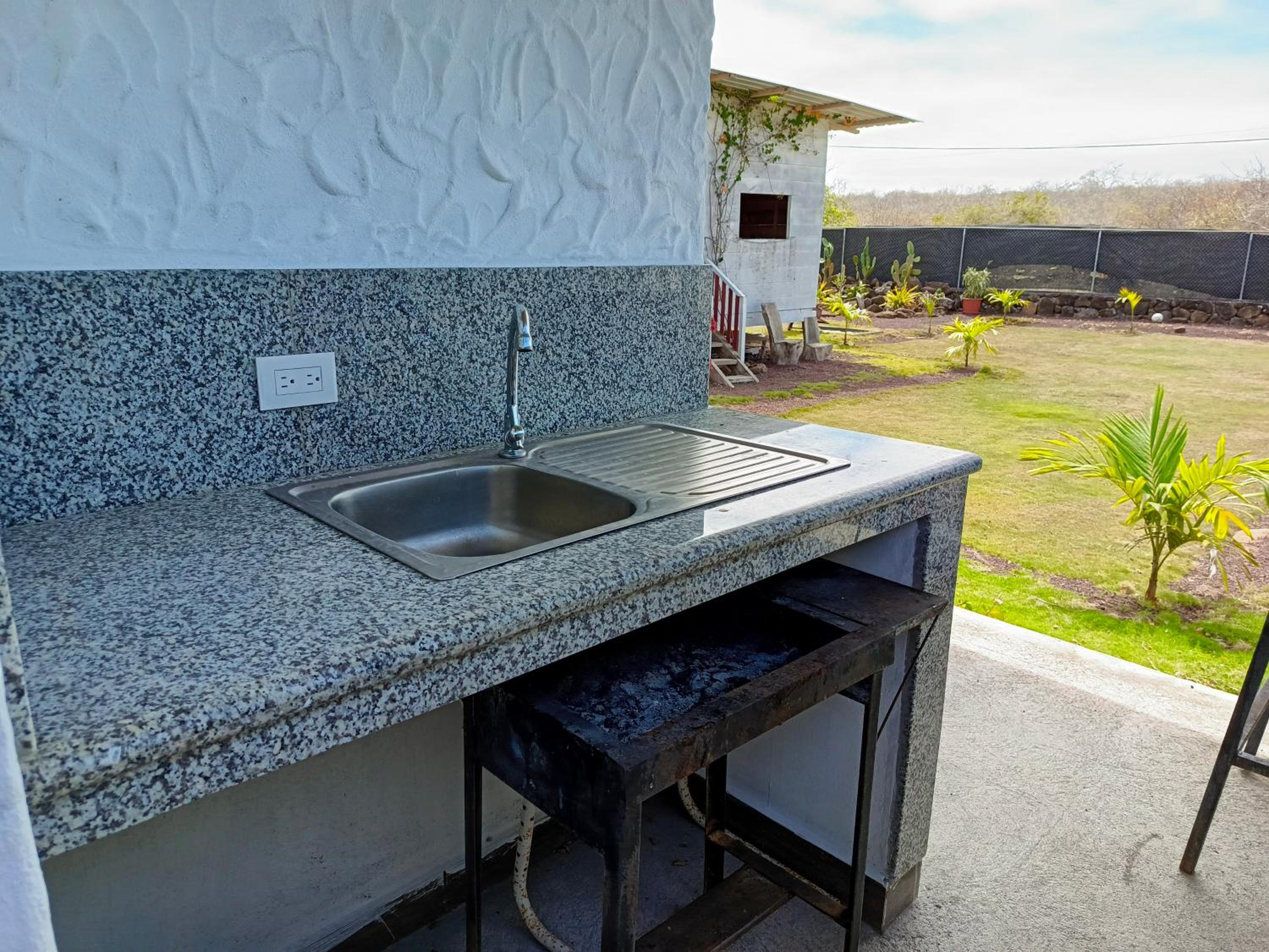 Rooms with private bathroom and kitchen