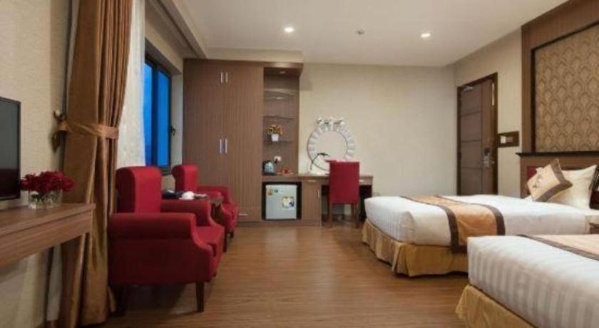 Royal Palace Hotel