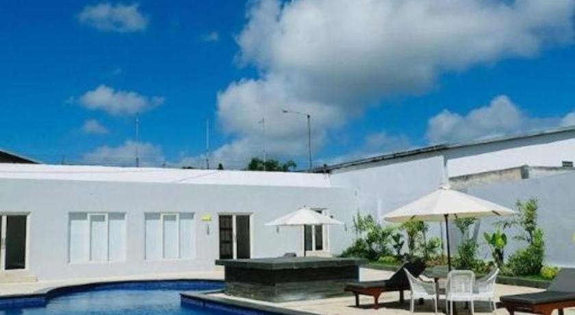 Front One Hotel Pamekasan Madura
