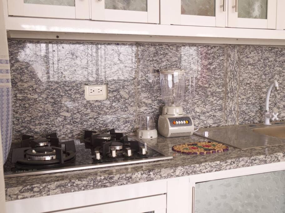Encantador Apartamento con agua caliente