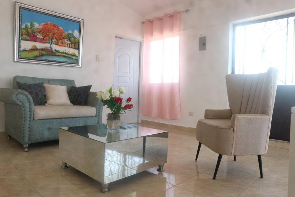 Encantador Apartamento con agua caliente