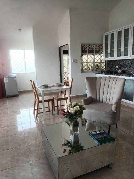 Encantador Apartamento con agua caliente