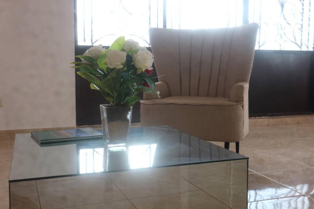 Encantador Apartamento con agua caliente