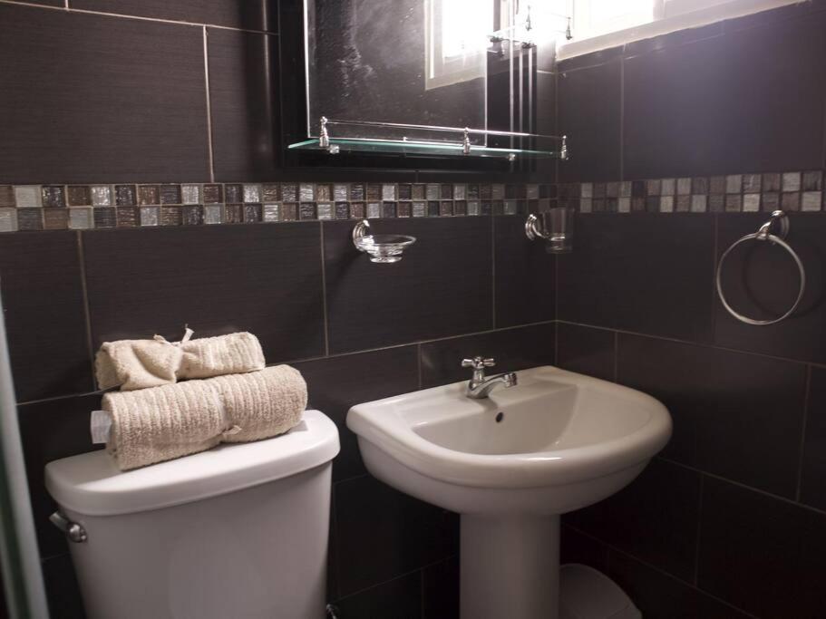Encantador Apartamento con agua caliente
