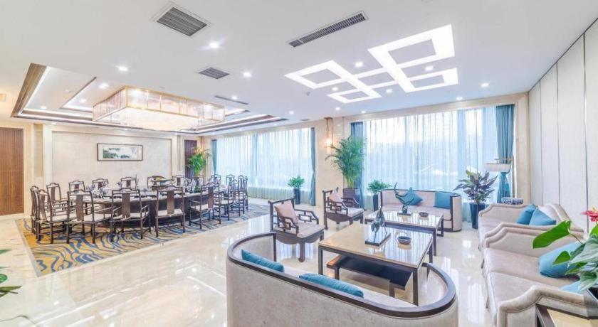 Hundred Hotel Qingdao
