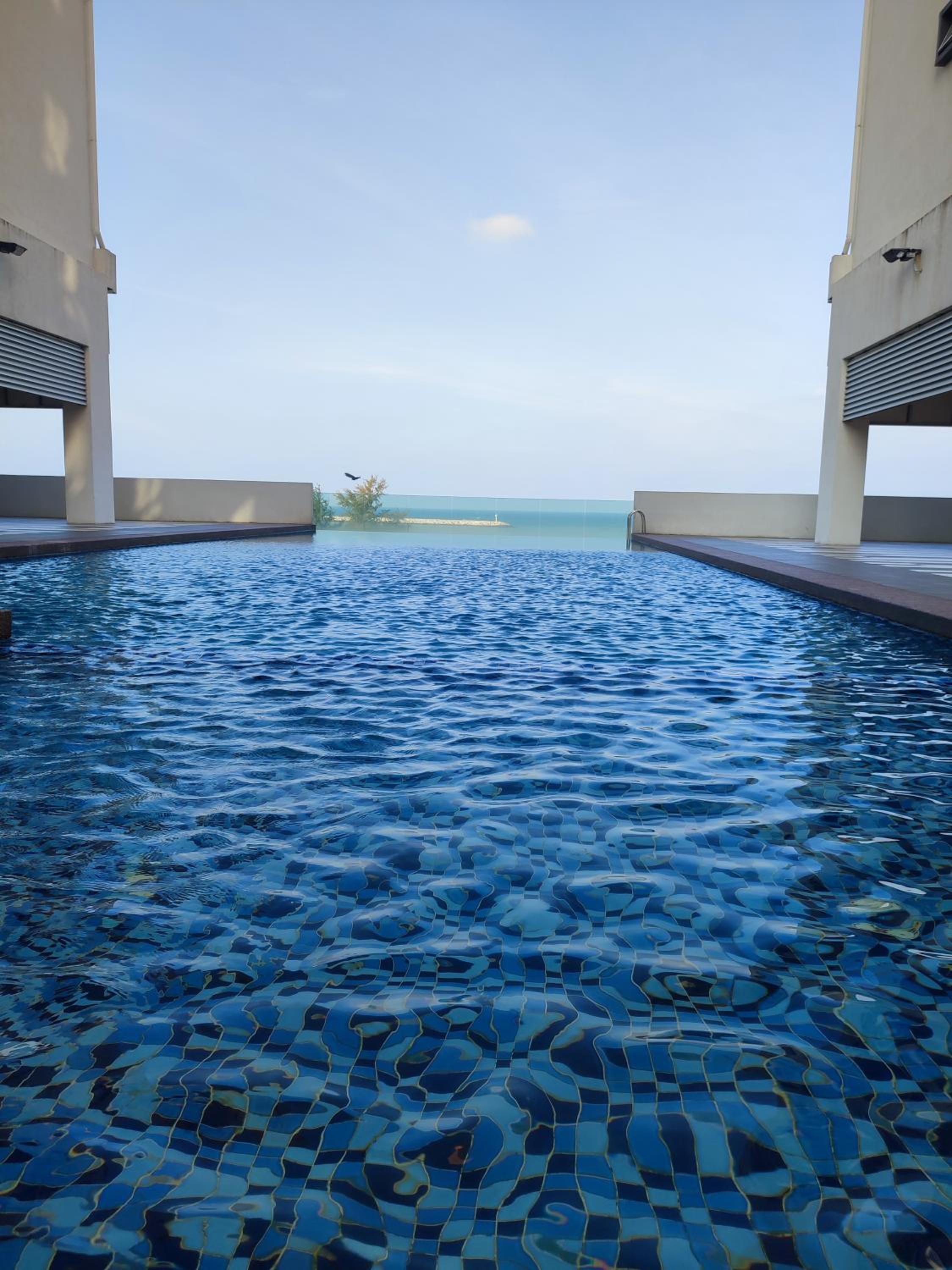 Khan's Seaview Homestay at Pangsapuri Ladang Tanjung - near KTCC & Drawbridge - photo 3