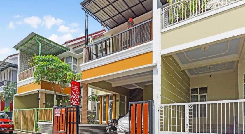 OYO 90786 De Campus Homestay Syariah