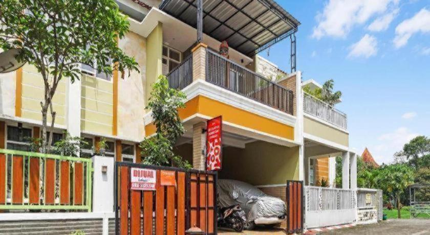 OYO 90786 De Campus Homestay Syariah
