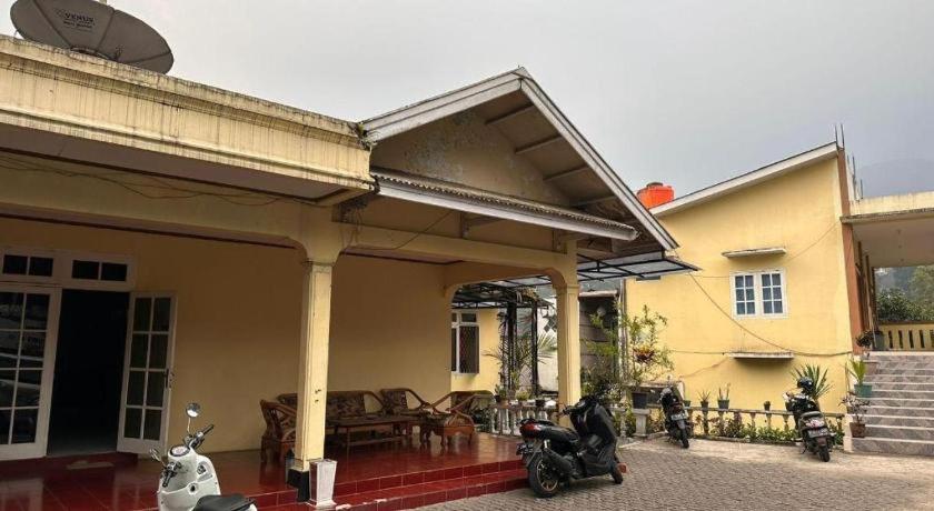 OYO 92995 Villa Ragill