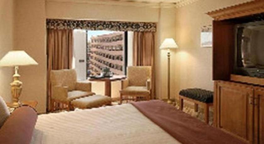 Harrahs Hotel Reno view 5