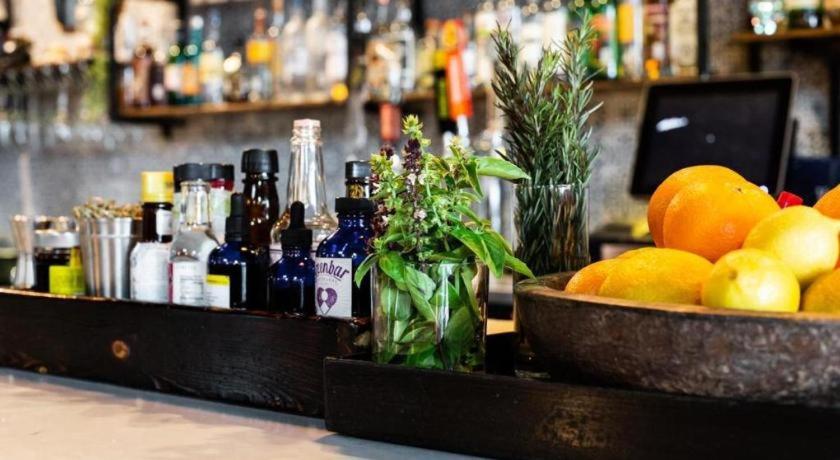 Deep Ellum Hostel - Adults Only